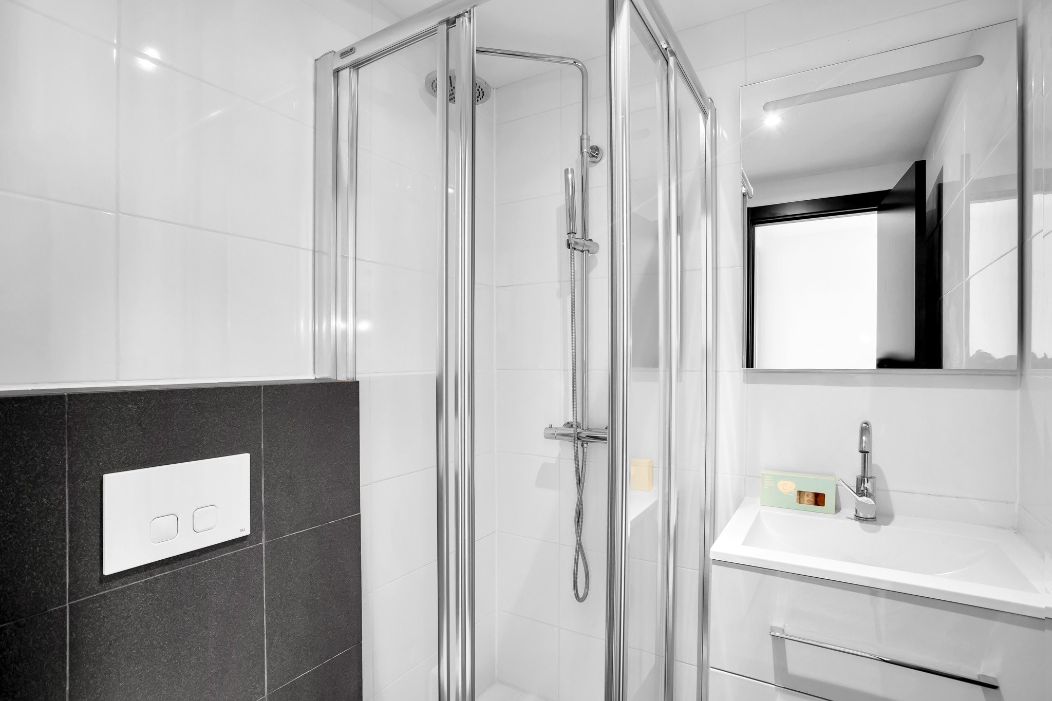Bathroom1