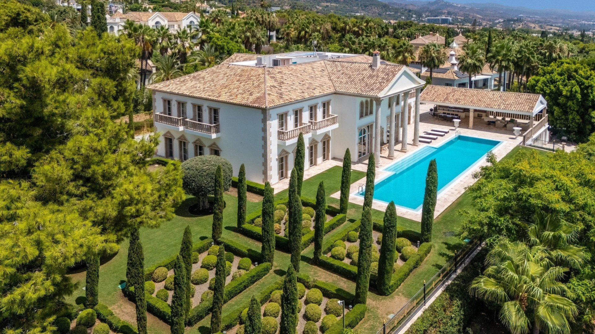 Live the luxury dream in Marbella