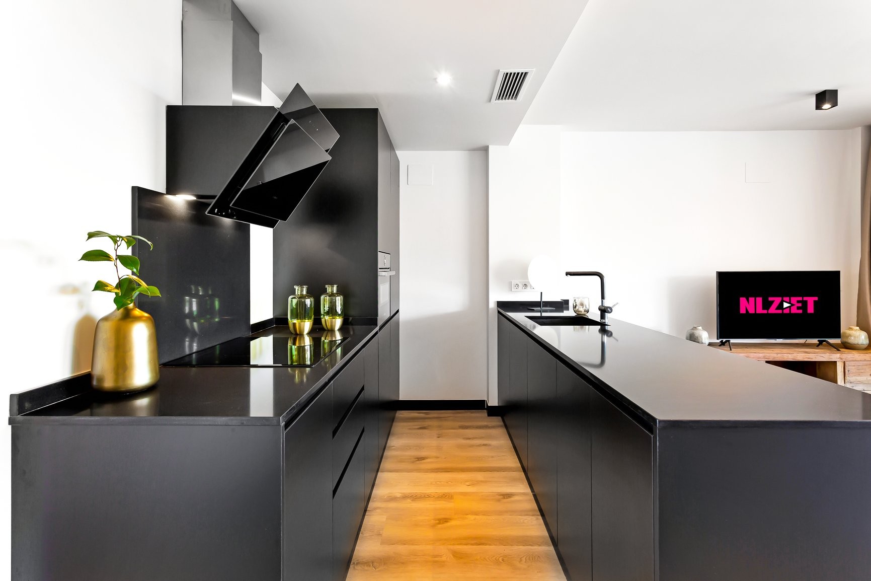 Kitchen 1