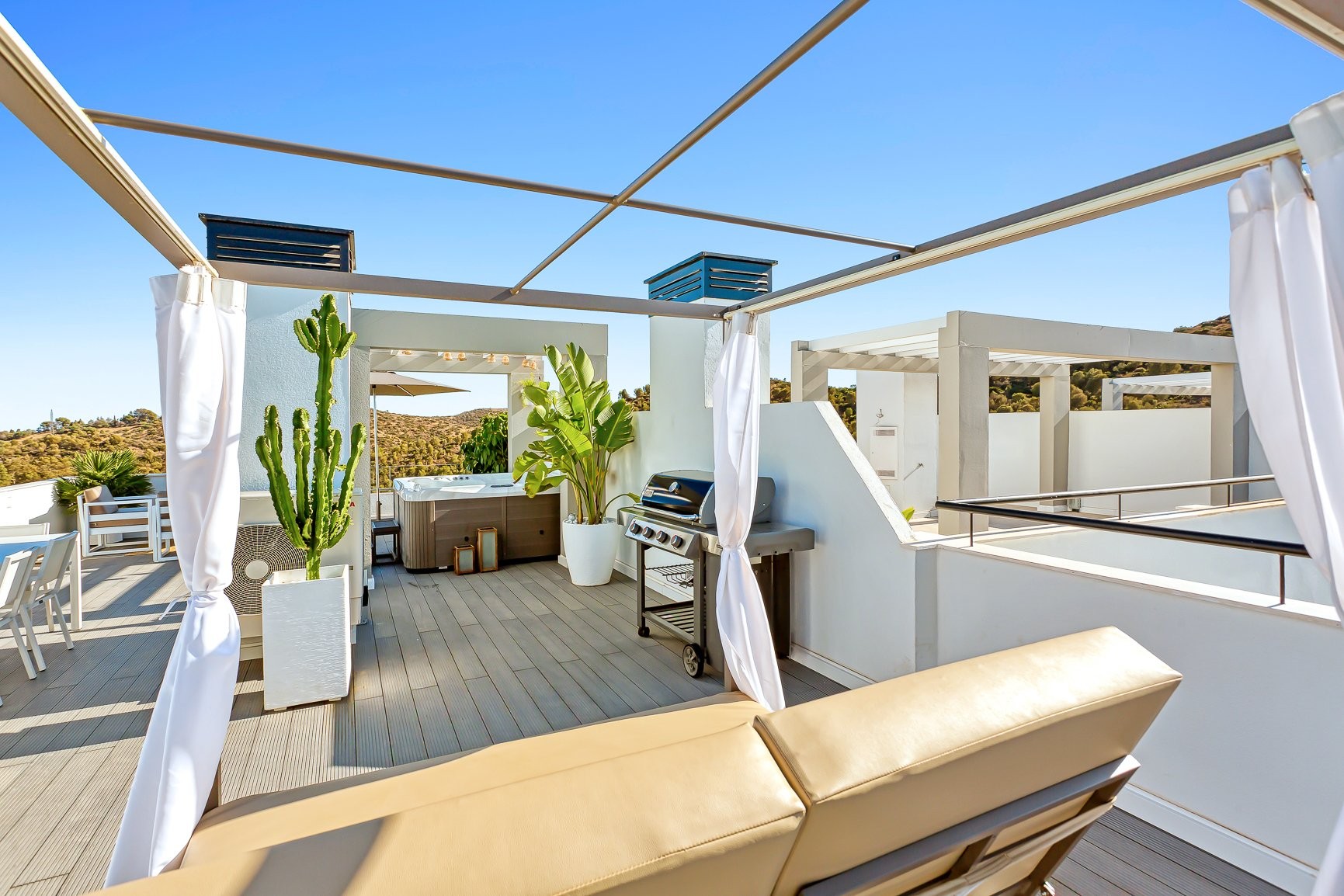 Penthouse terrace 3