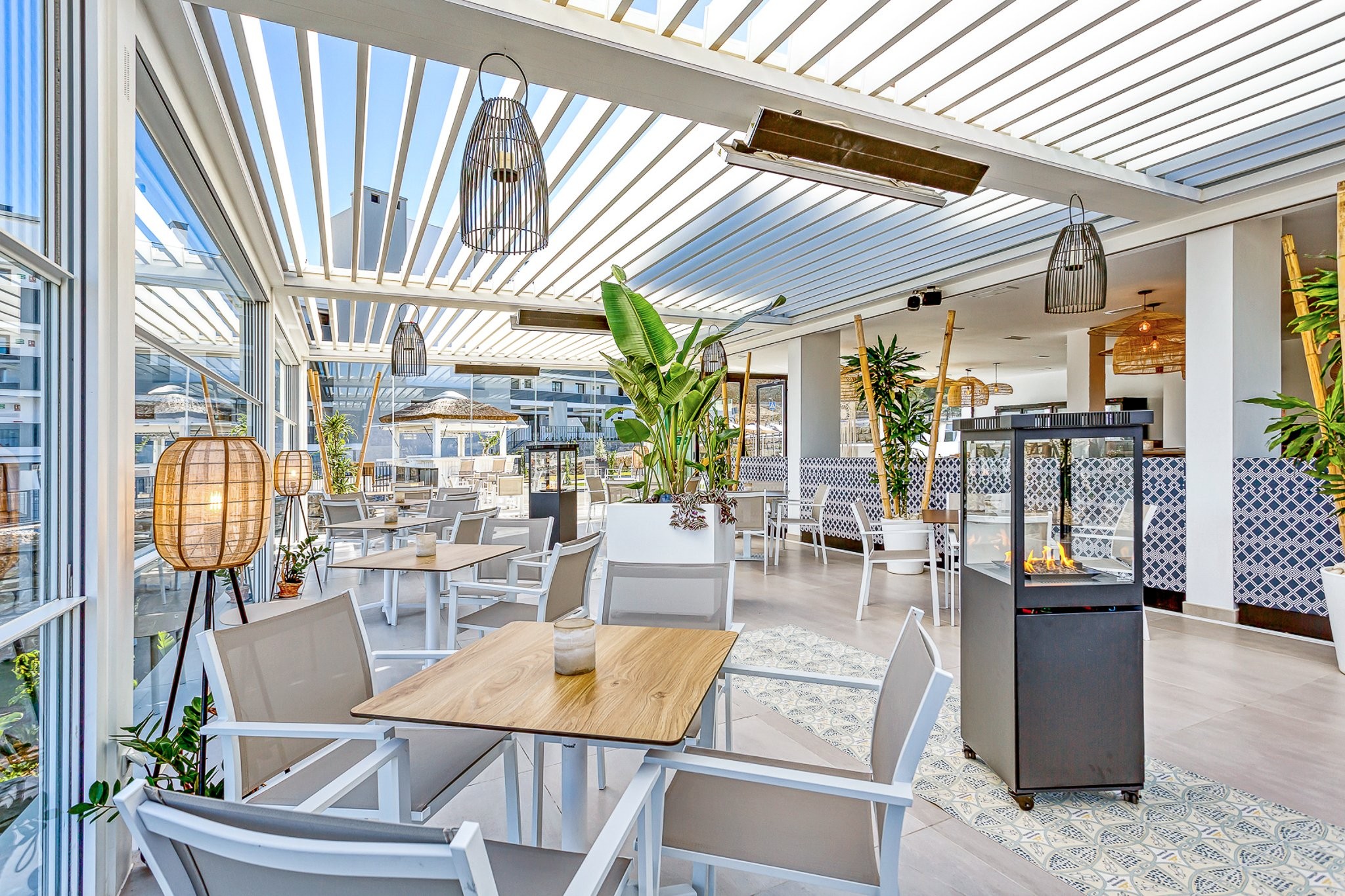 Vista Lago Restaurant